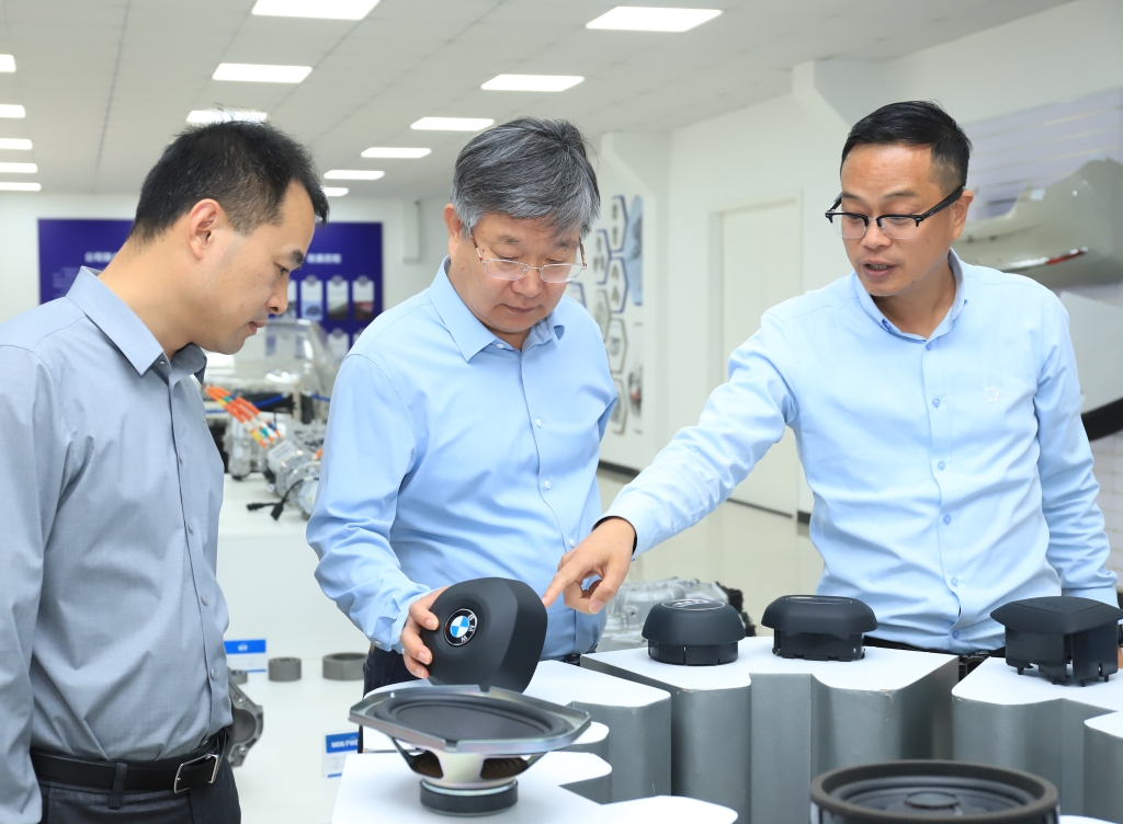 2476daccd8aa4e95a0f66b925b1049f7